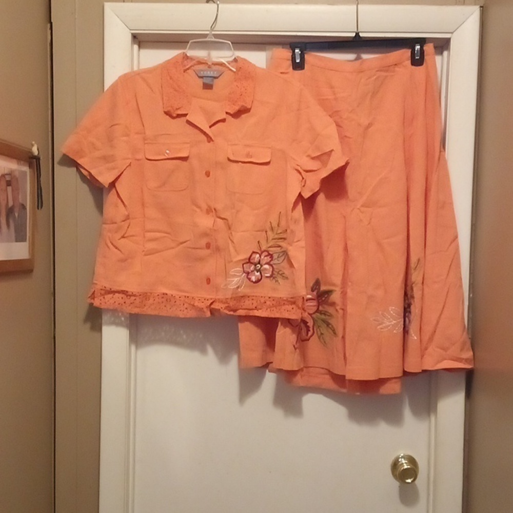 Koret Petite Orange Short Sleeve Lace 2pc Set (Top & Skirt) - Size 12P - Picture 1 of 14